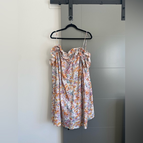 NWT H&M Linen Blend Floral  Flounce Trimmed Mini Dress - Picture 4 of 6